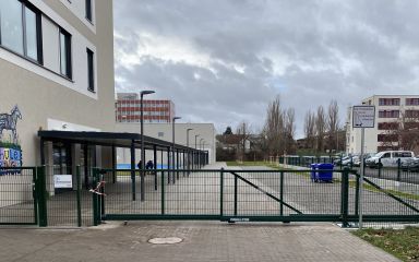 Den Artikel lesen: Teleskopschiebetor