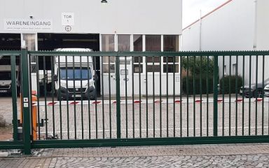 Den Artikel lesen: Industrietor