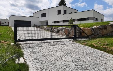 Den Artikel lesen: Standardschiebetor im Glanz
